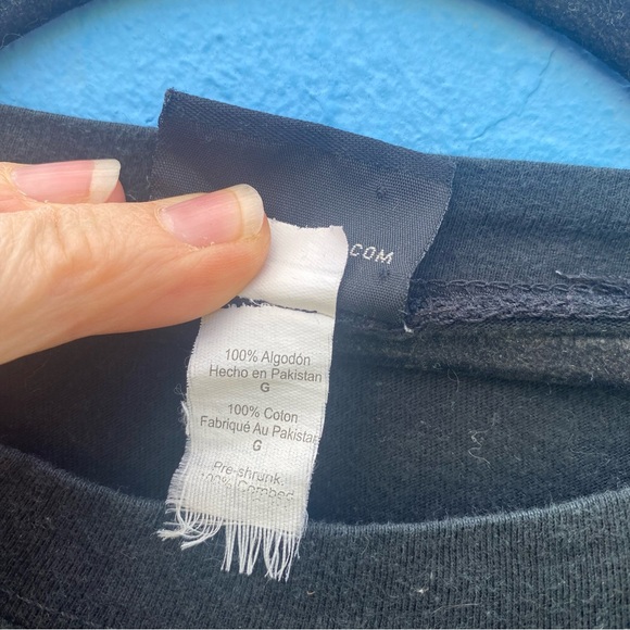 Black Rock Steady skeleton tee, size medium, halloween tshirt, heart & skeleton - Picture 3 of 5